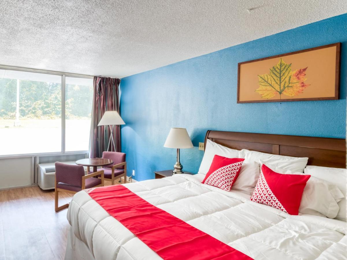 Oyo Hotel Battleboro Экстерьер фото