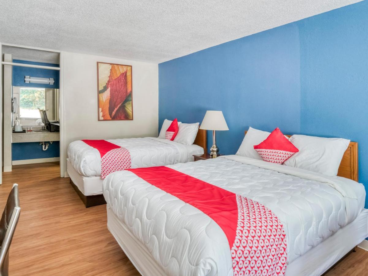 Oyo Hotel Battleboro Экстерьер фото